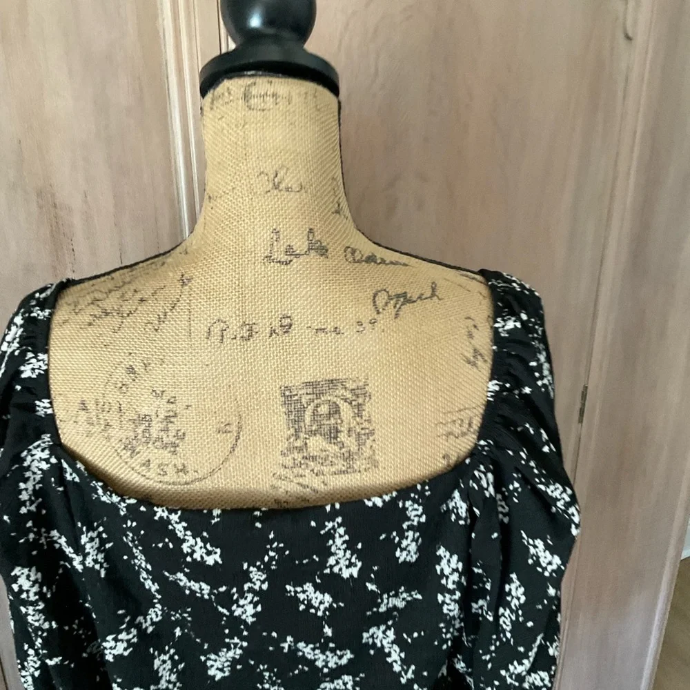 Anthropologie black floral Sweetheart Top Puff Sleeve smocked Blouse Black  XL